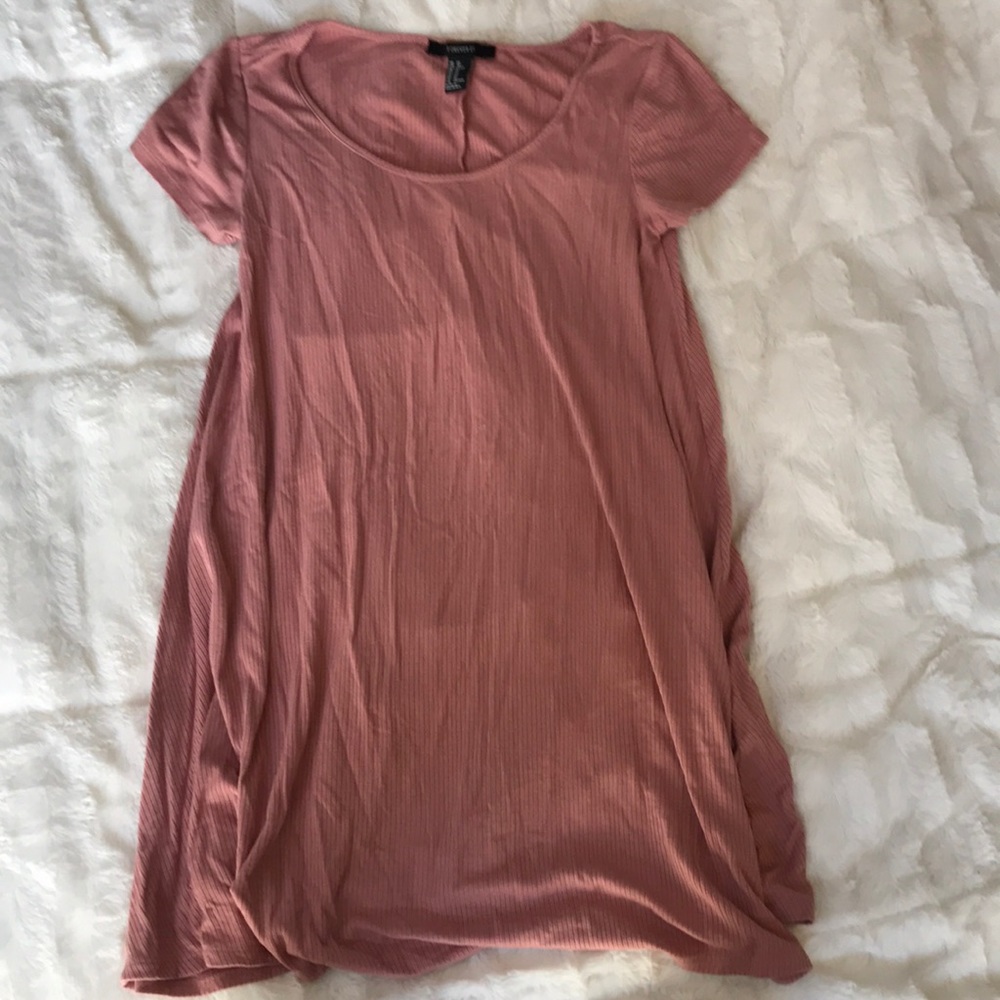 Ribbed light pink t shirt dress